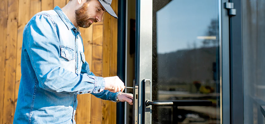 Frameless Glass Storefront Door Locks Replacement in Burbank, IL