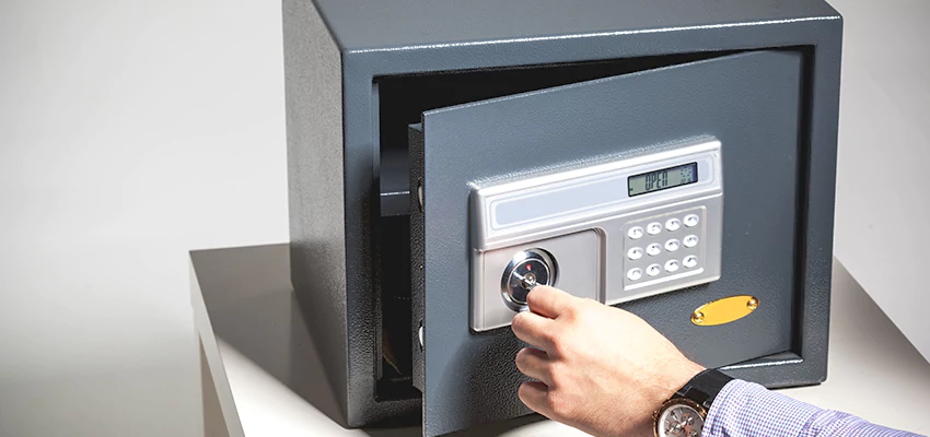 Jewelry Safe Unlocking Service in Burbank, Illinois