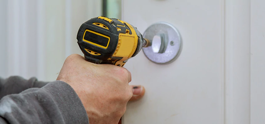 Street Locksmith For Smart Lock Repair in Burbank, IL