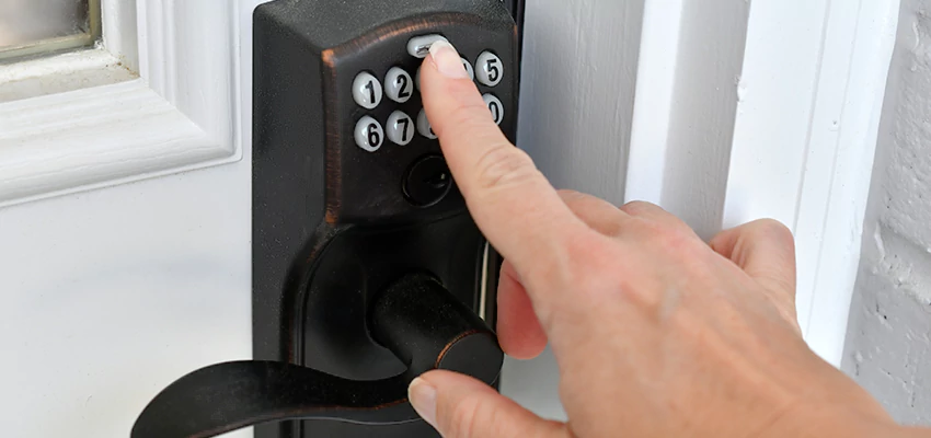 High Security Digital Door Lock in Burbank, Illinois